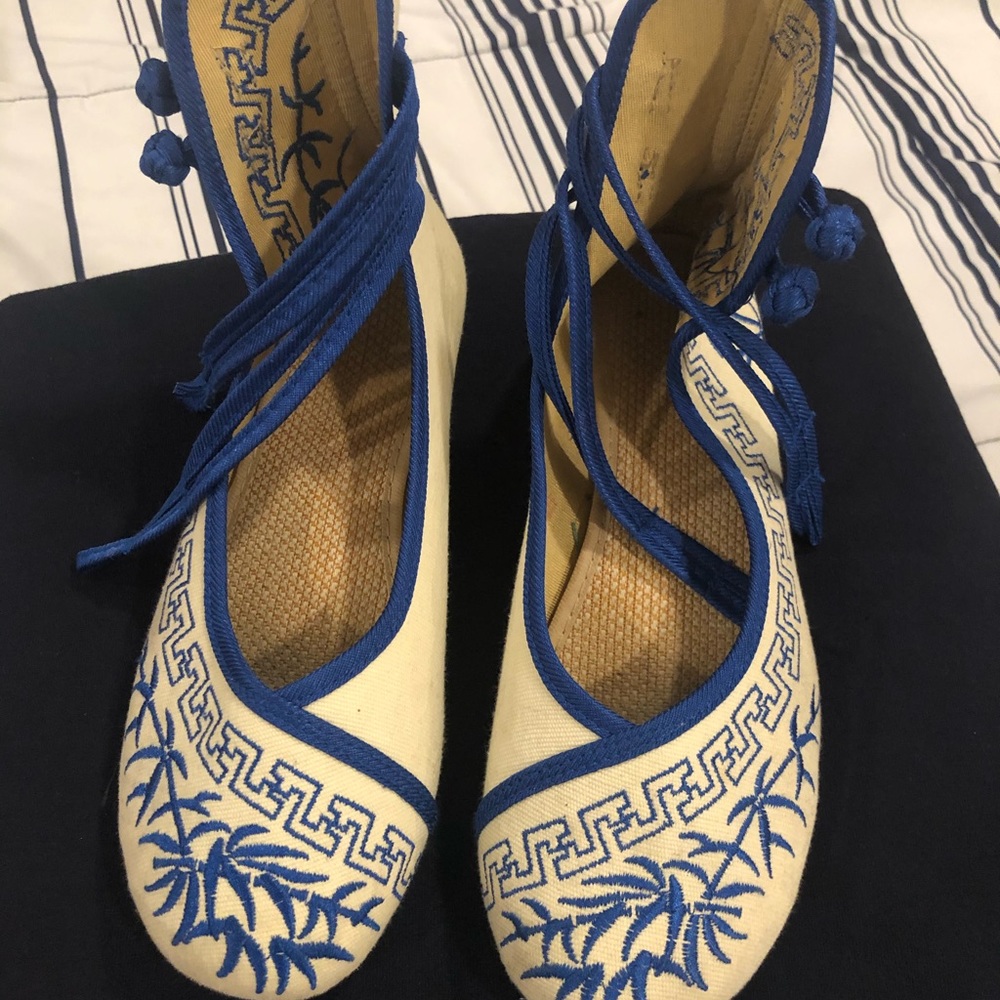 Super cute flats